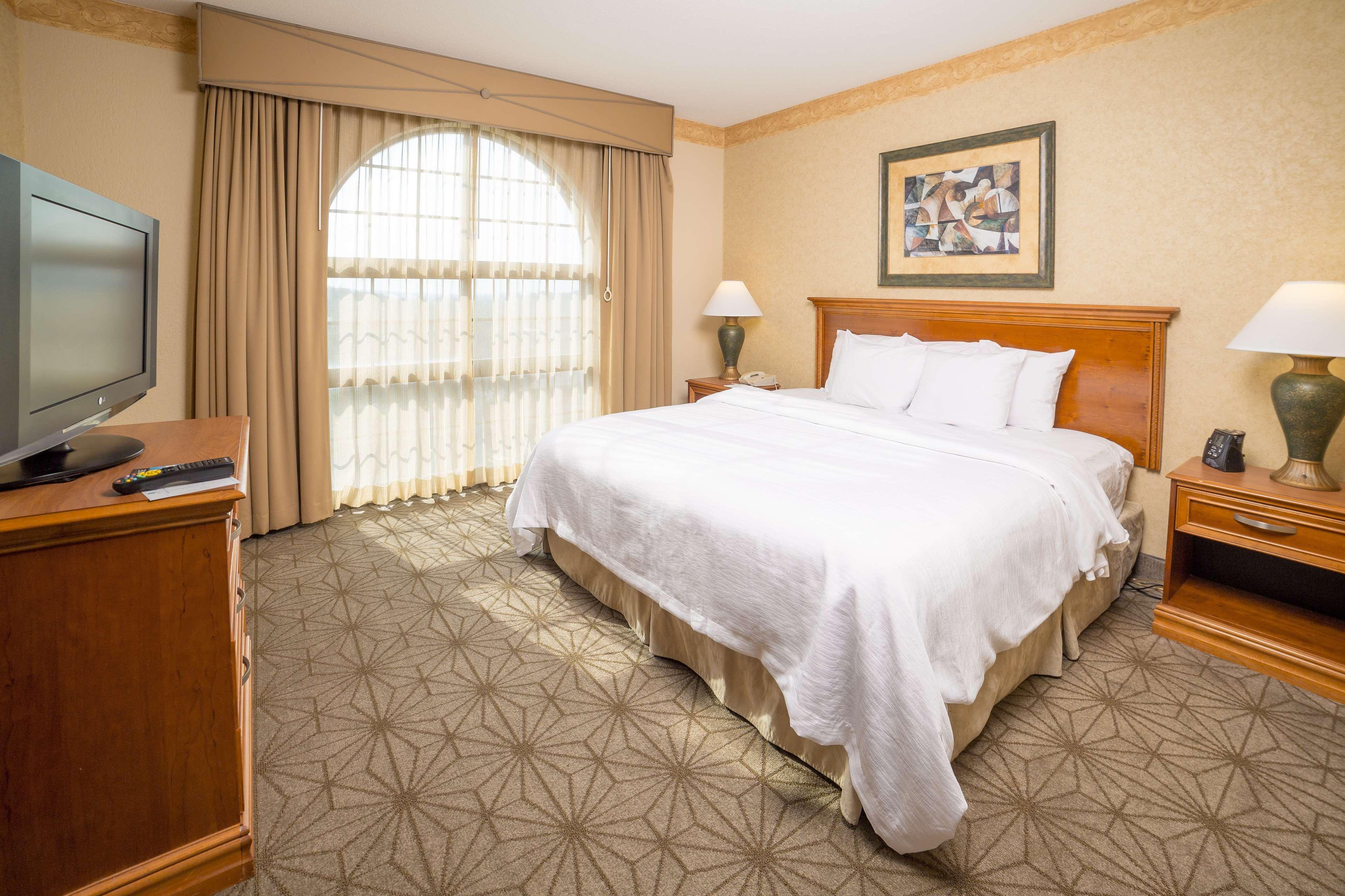 Embassy Suites By Hilton Columbia Greystone Екстериор снимка