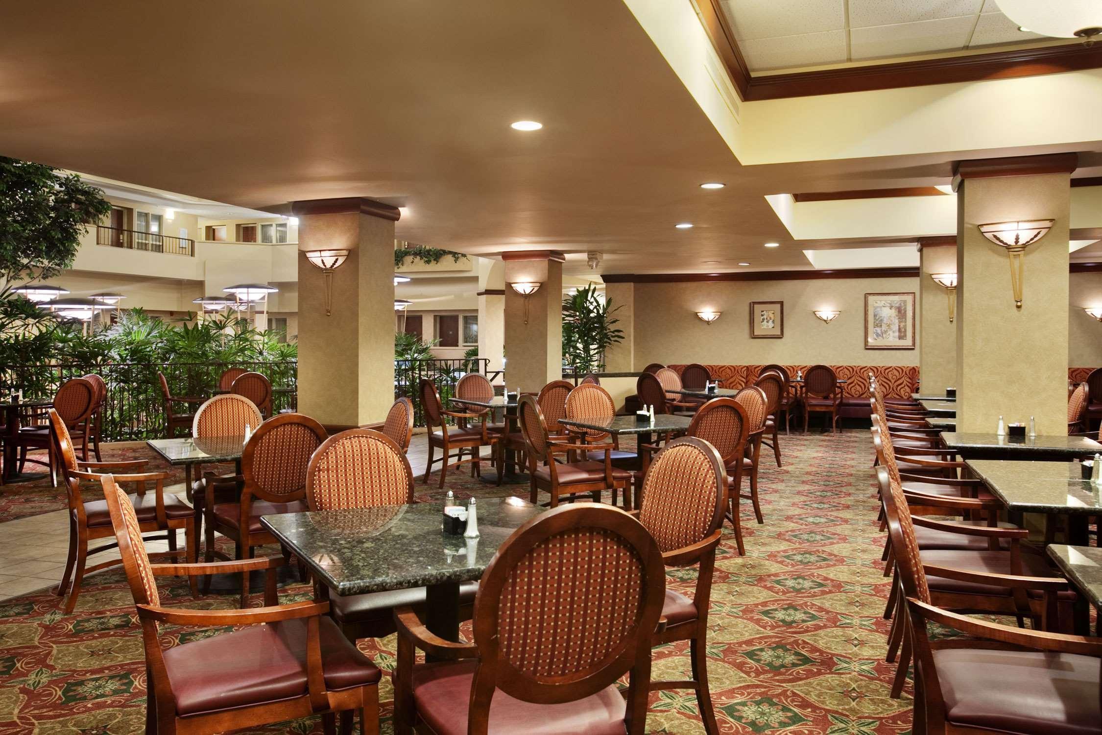 Embassy Suites By Hilton Columbia Greystone Екстериор снимка
