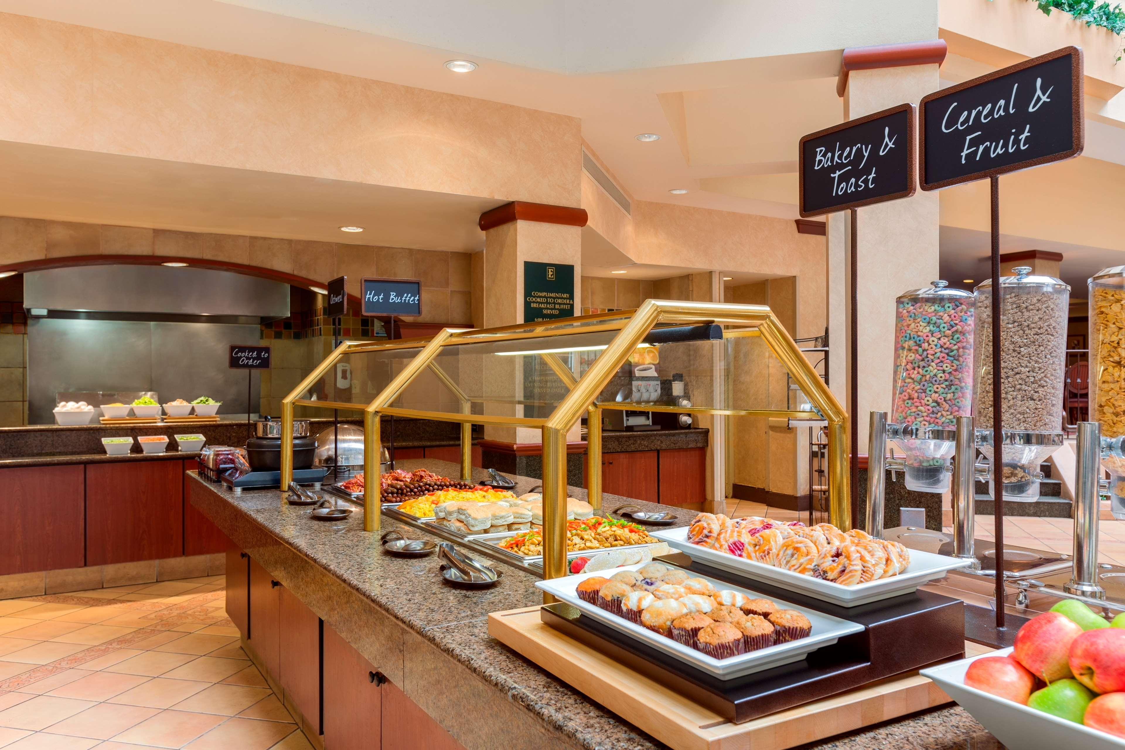 Embassy Suites By Hilton Columbia Greystone Екстериор снимка
