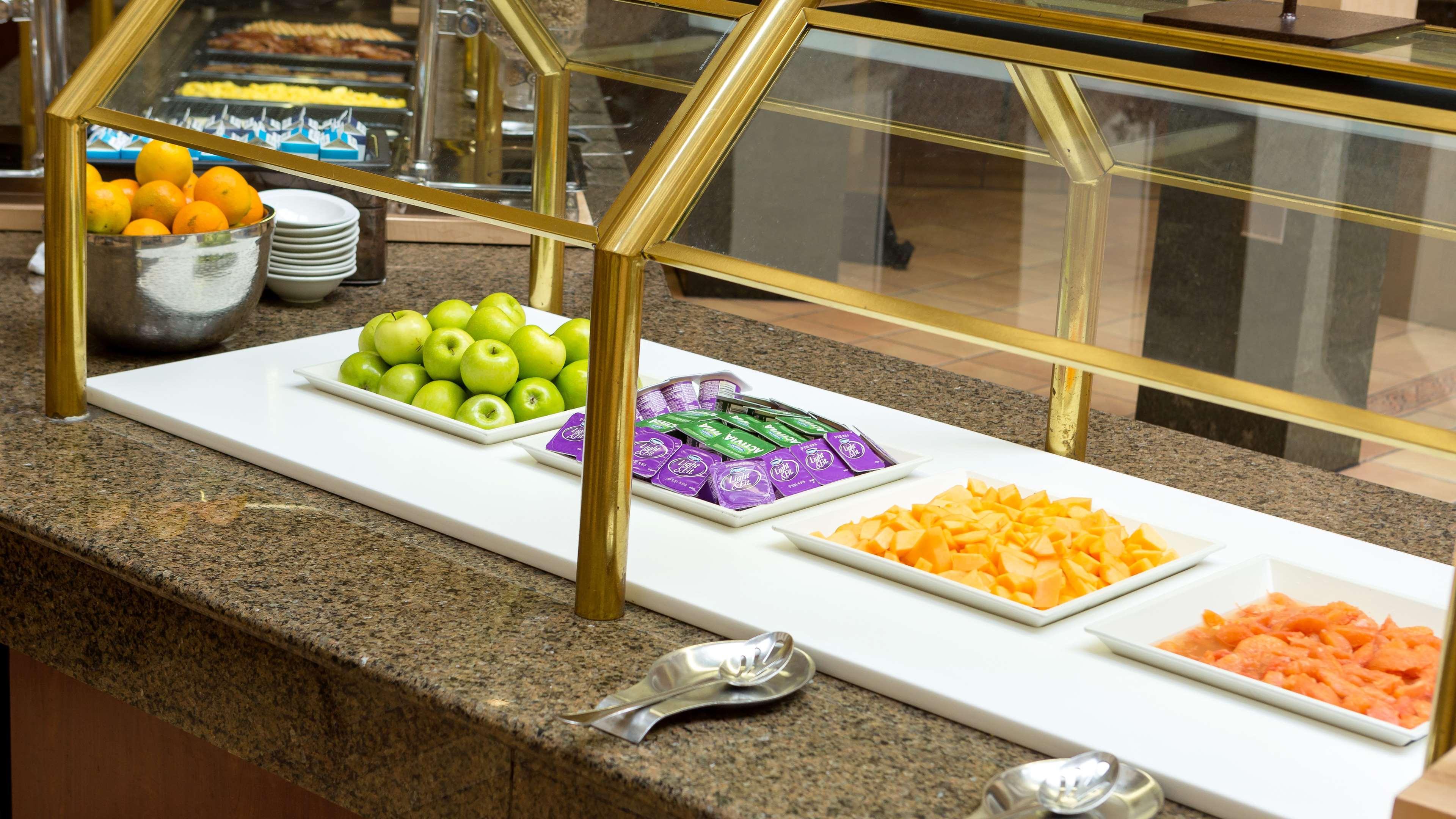 Embassy Suites By Hilton Columbia Greystone Екстериор снимка