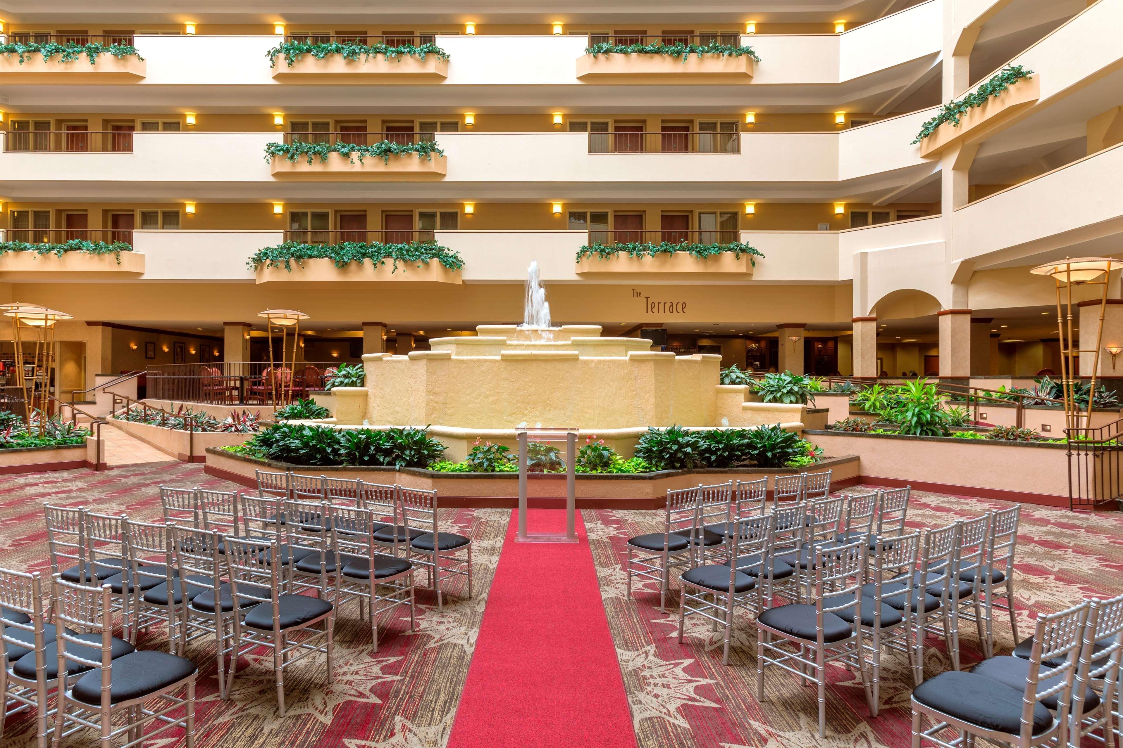 Embassy Suites By Hilton Columbia Greystone Екстериор снимка