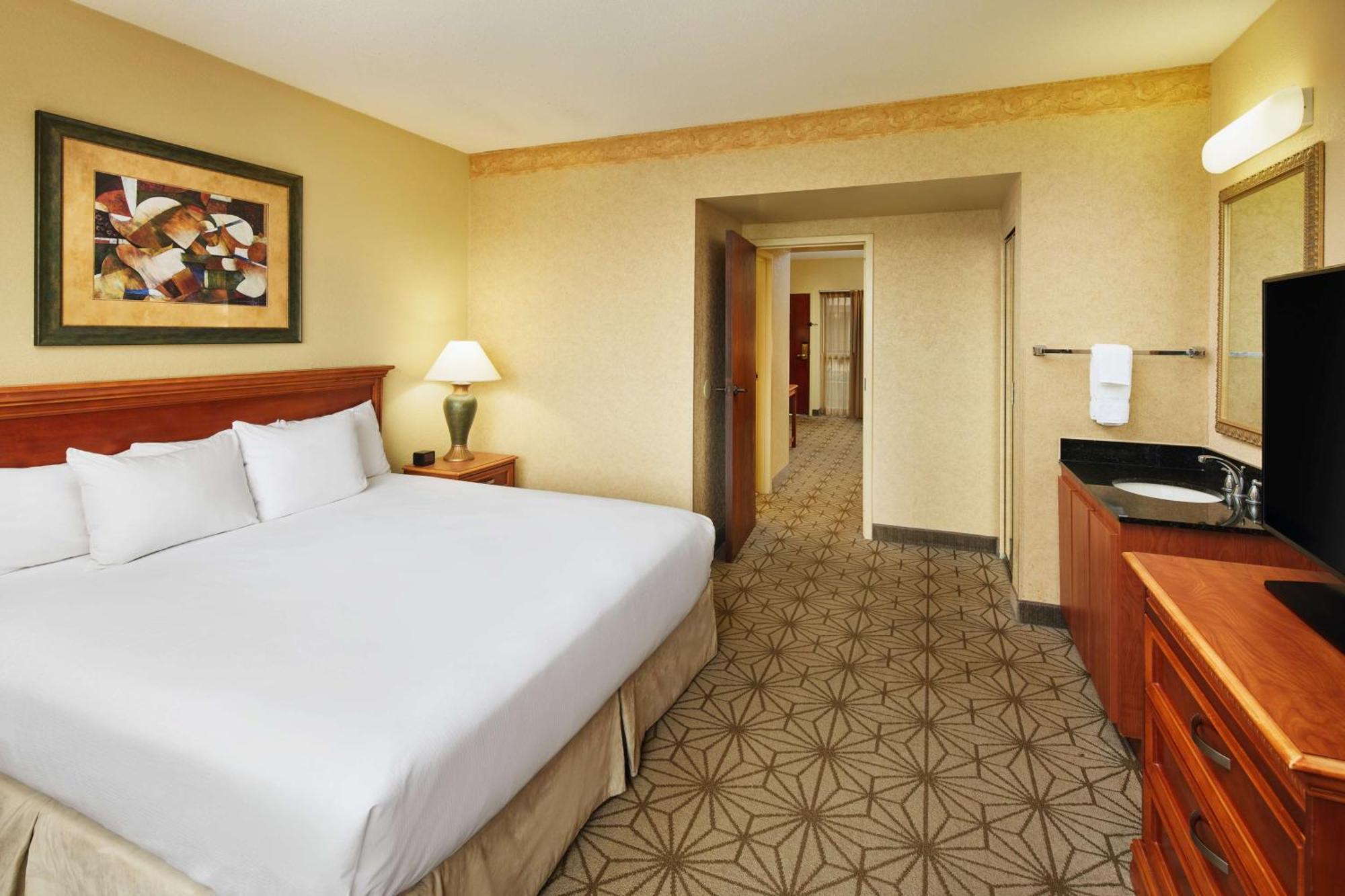 Embassy Suites By Hilton Columbia Greystone Екстериор снимка