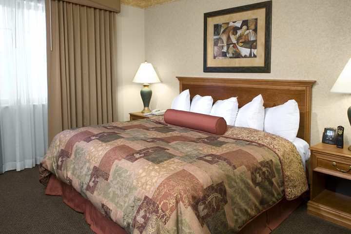 Embassy Suites By Hilton Columbia Greystone Екстериор снимка
