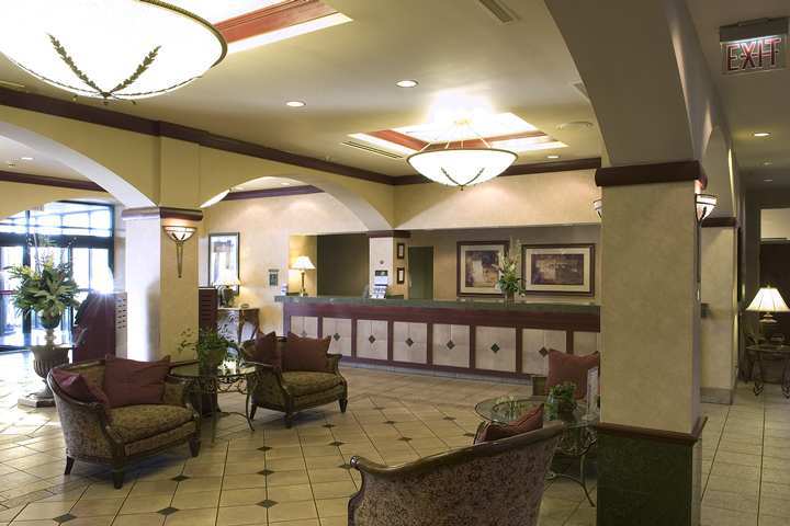 Embassy Suites By Hilton Columbia Greystone Интериор снимка